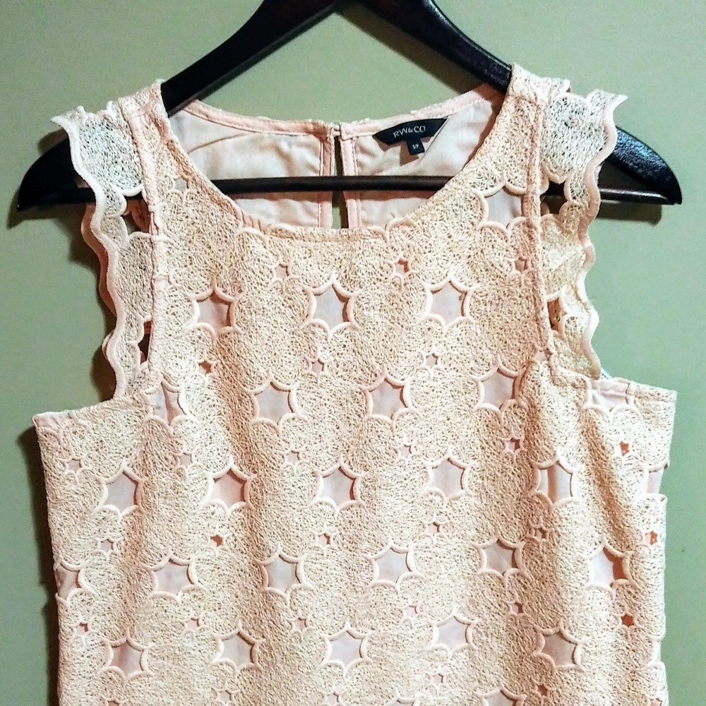 RW & Co | Chic Lace Top